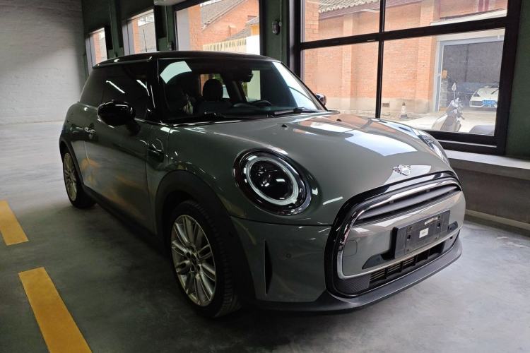Used MINI 2022 1.5T COOPER Classic Edition
