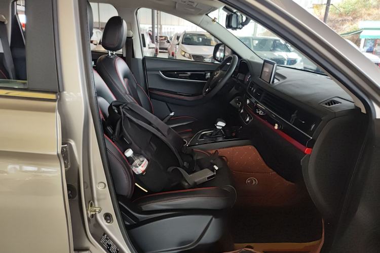 Used FORTHING Joyear X5 2017 Enjoy Series 1.6L CVT Luxury Model