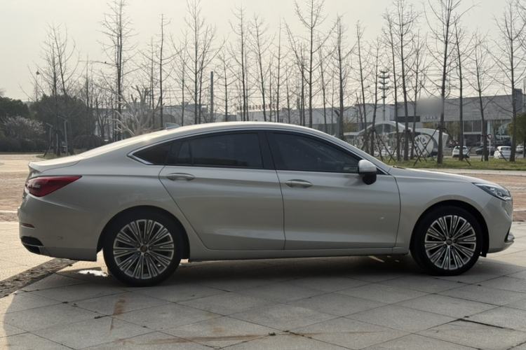 Used Hongqi H5 2022 Classic Model Facelift 1.5T DCT Qiyun Edition Exterior 9