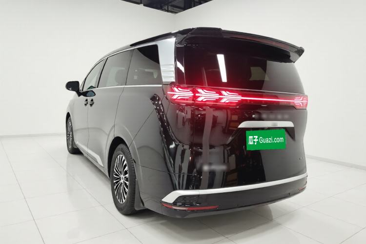 Used Denza D9 2024 DM-i 1050 Luxury Model
