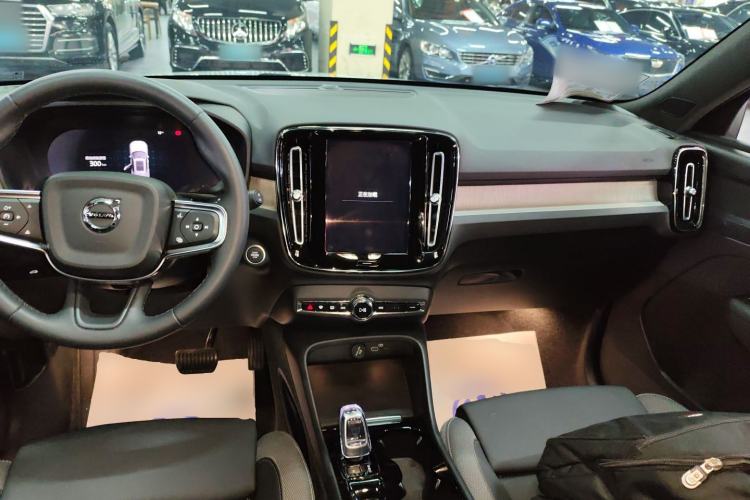 Used Volvo XC40 2023 B3 Zhiyuan Luxury Edition