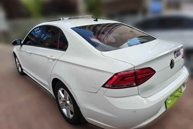 Used Volkswagen Lamando 2015 230TSI DSG Fashion Edition Rear Left 45 Deg