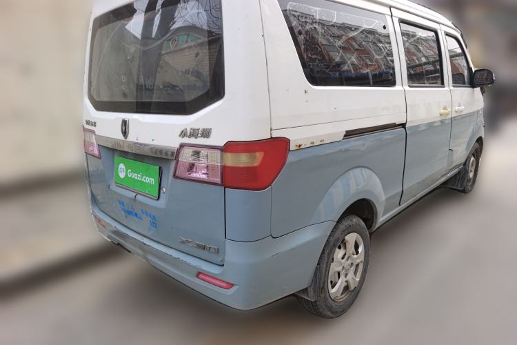 Used Jinbei Hiace X30 2013 1.3L Comfort Model Rear Right 45 Deg