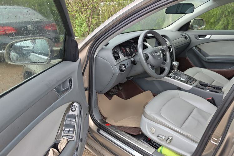 Used Audi A4L 2013 30 TFSI Automatic Comfort Model Driver Seat