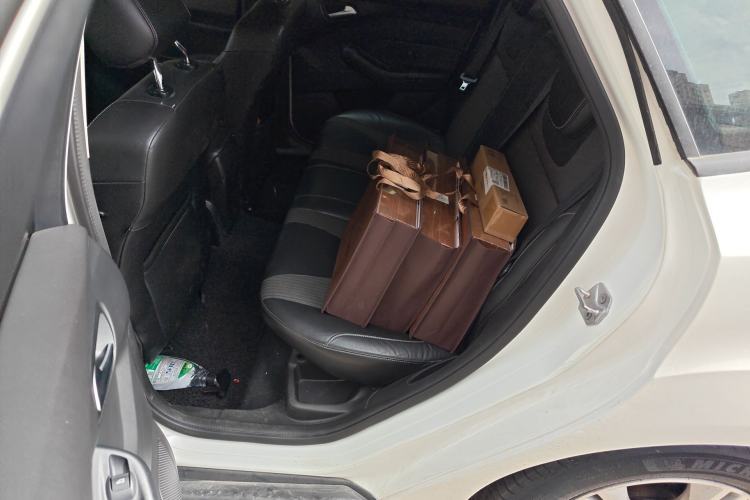 Used Ford Focus 2012 Hatchback 1.6L Automatic Fashion Edition
