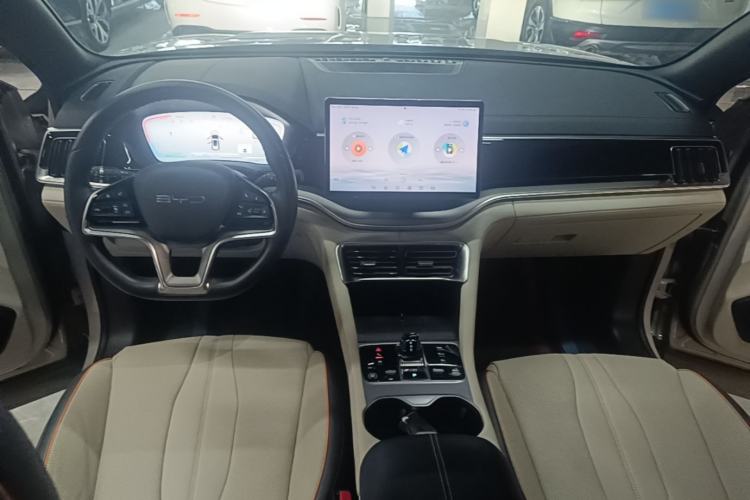 Used BYD Song PLUS New Energy 2023 Champion Edition DM-i 150KM Flagship PLUS Center Console