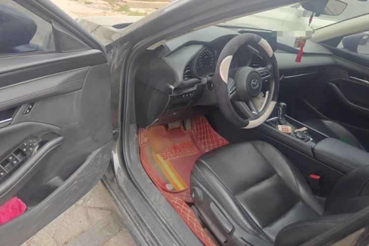 Used Mazda 3 Axela 2021 2.0L Automatic Zhiya Edition
