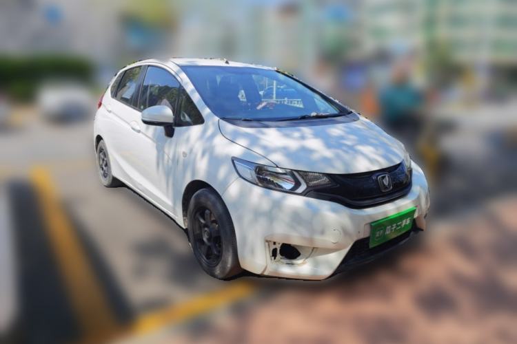 Used Honda Fit 2014 1.5L LX CVT Comfort Model Front Right 45 Deg