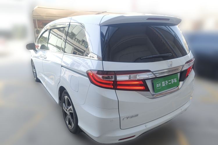 Used Honda Odyssey 2015 Revised Version 2.4L Supreme Edition