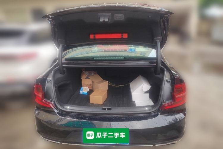 Used Volvo S90 2018 T4 Zhiyuan Edition
