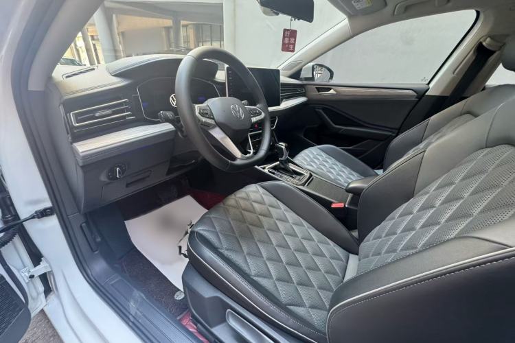 Used Volkswagen Sagitar 2023 200TSI DSG Excellence Edition Interior 2