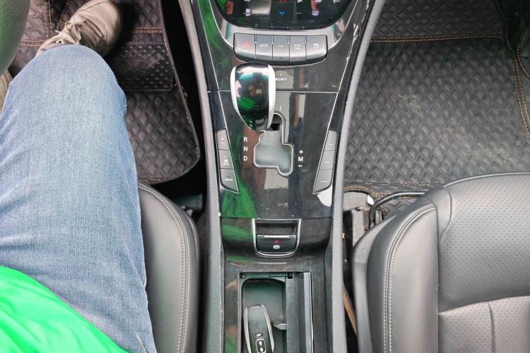 Used Luxgen Great 7 SUV 2014 2.2T Two-Wheel-Drive Smart Version
