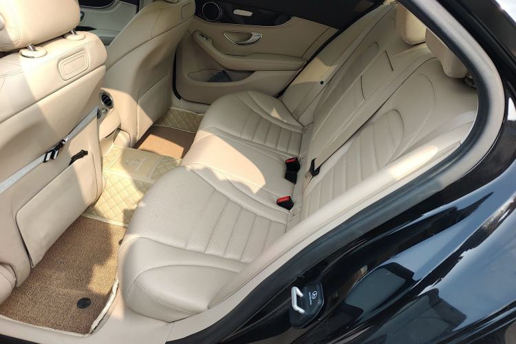 Used Mercedes-Benz C-Class 2015 Facelift C 200 L