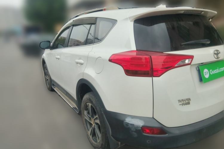 Used Toyota RAV4 2015 2.0L CVT Two-Wheel Drive Fashion Edition
