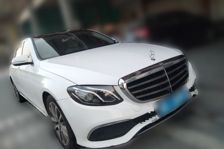 Used Mercedes-Benz E-Class 2018 Facelift E 300 L Luxury Edition
