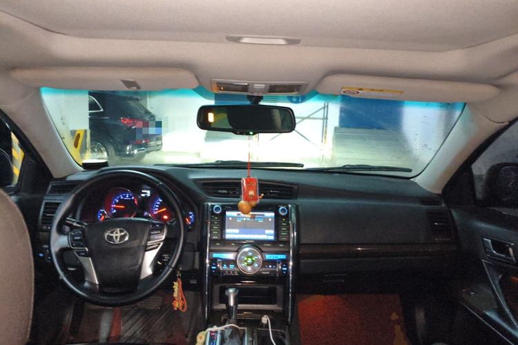 Used Toyota Reiz 2013 2.5V Shangrui Edition Center Console