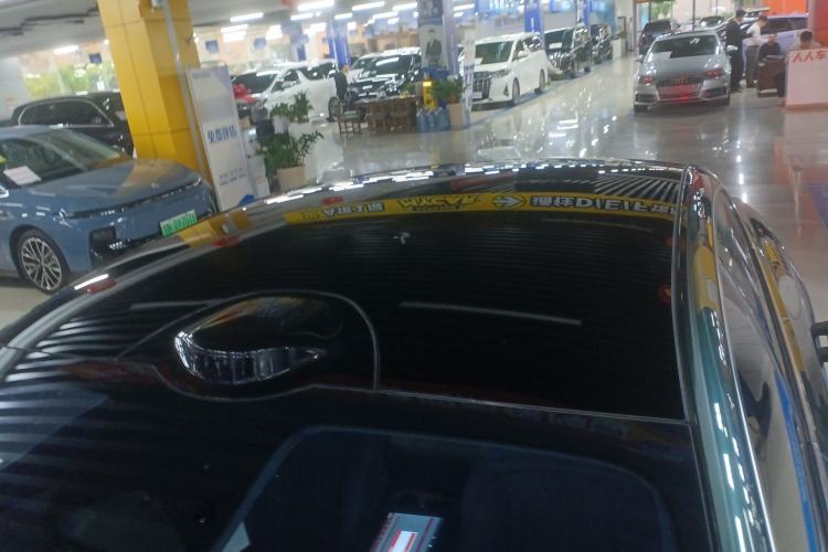 Used Geely Galaxy 8 2025 130km EM-P Starship Edition Roof