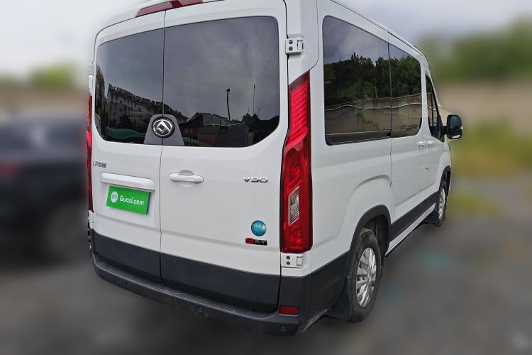 Used SAIC MAXUS Xintu V90 2024 ZhiJie 2.0T Automatic Front-Wheel-Drive Short Wheelbase Mid-Height Design with Single Rear Tire—5/6 Seater