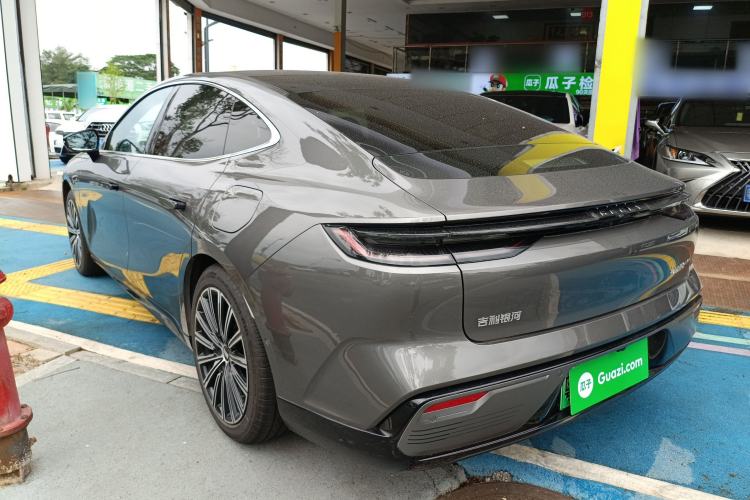 Used Geely Galaxy 8 2025 130km EM-i Flagship Edition Exterior 2