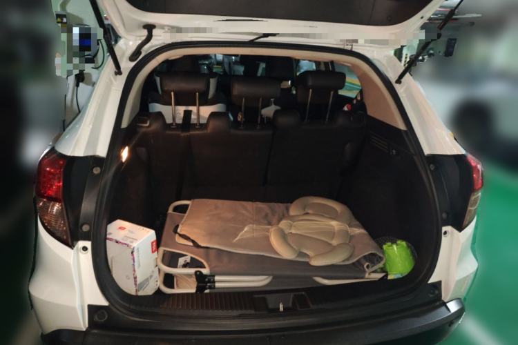 Used Honda Vezel 2017 1.5L CVT 2WD Comfort Model Trunk