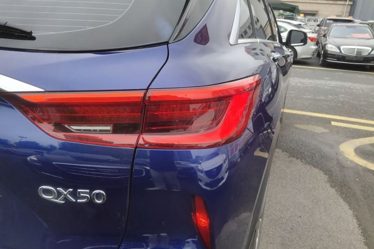 Used Infiniti QX50 2018 2.0T Two-Wheel Drive Fashion Edition Right Rear Taillight