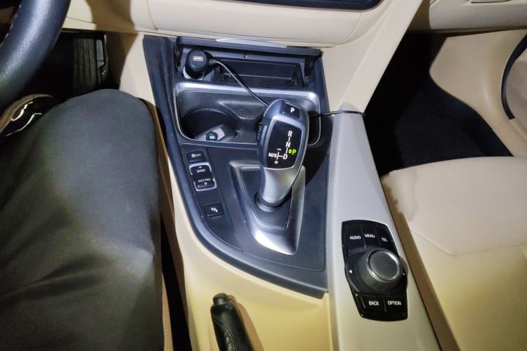 Used BMW 3 Series 2014 320Li Fashion Model
