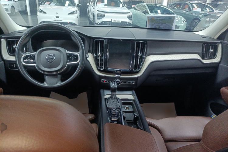 Used Volvo XC60 2020 T5 4x4 Smart Luxury Edition
