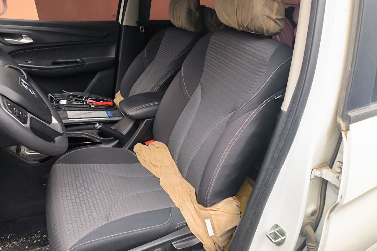 Used Baojun 730 2019 1.5L Manual Fashion Model 7-seater National V Left Front Seat