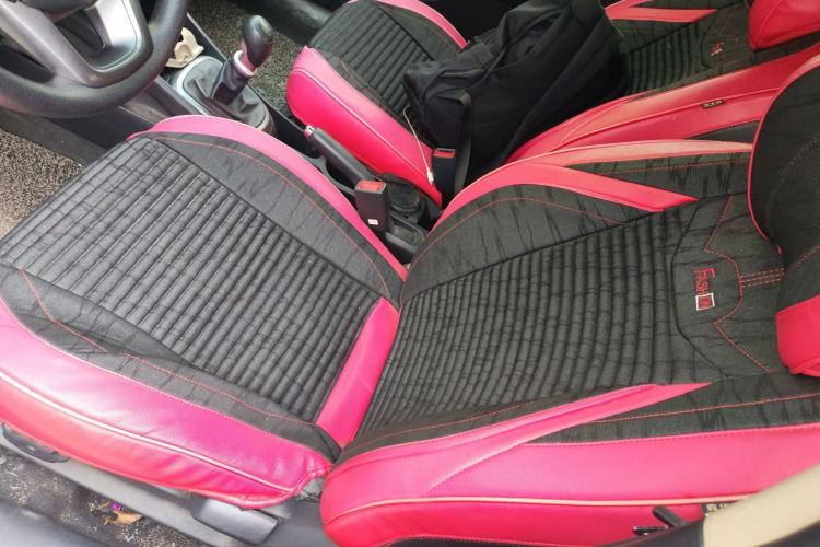 Used Kia K2 2012 Sedan 1.4L MT TOP Commemorative Edition Left Front Seat