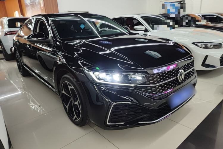 Used Volkswagen Passat 2025 Outstanding Model 330TSI Starry Elite Edition
