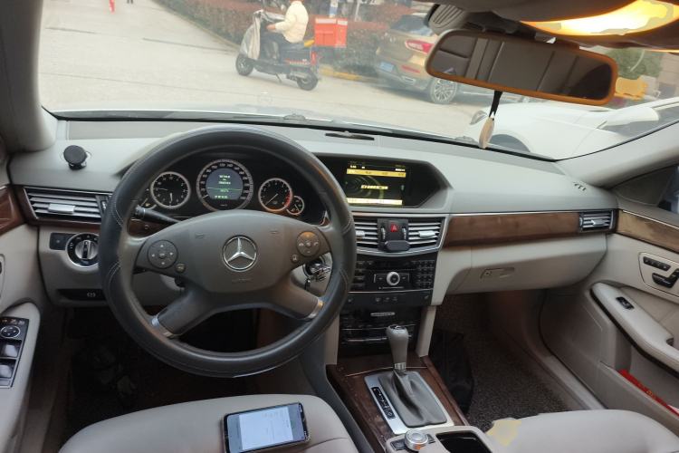 Used Mercedes-Benz E-Class 2011 E 200 L CGI Elegant Model
