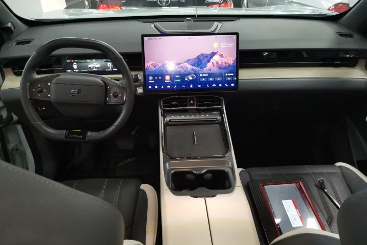 Used JETOUR Shanhai L6 2024 1.5TD DHT MAX Interior 2