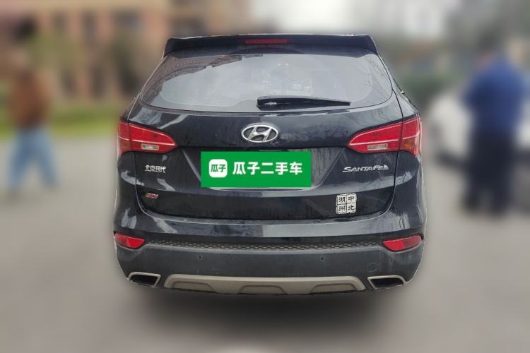 Used Hyundai Santa Fe 2015 2.4L Automatic Two-Wheel Drive Smart Version 5 Seats
