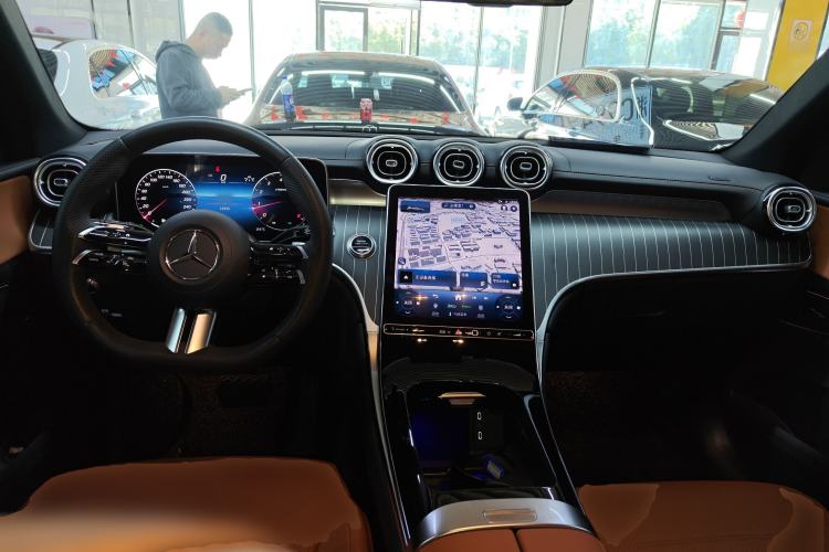 Used Mercedes-Benz GLC 2023 GLC 260 L 4MATIC Luxury 7-Seater