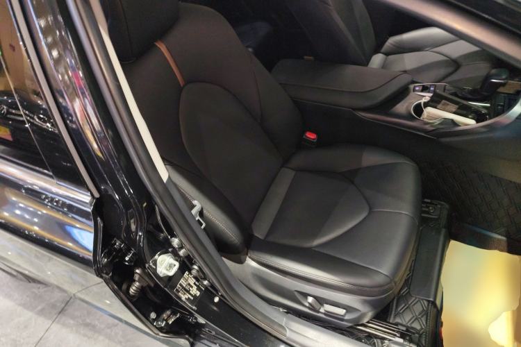 Used Toyota Camry 2021 2.0G Luxury Edition