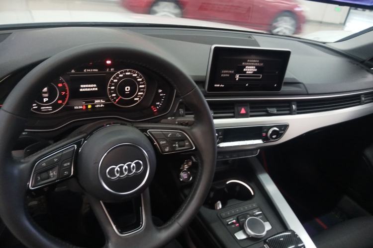 Used Audi A4L 2019 40 TFSI Fashion Version China V Center Console