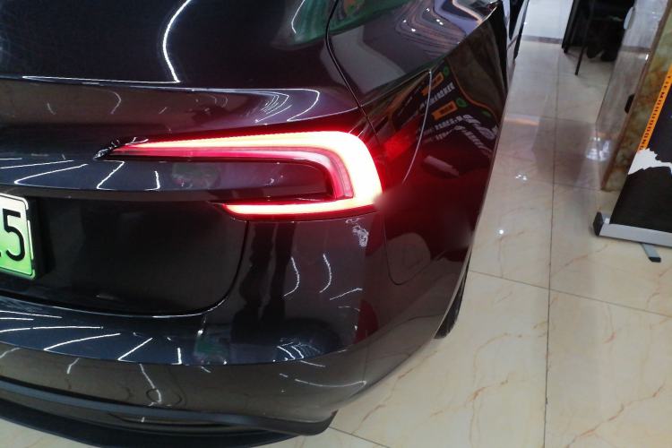 Used Tesla Model 3 2023 Rear-Wheel-Drive Version
