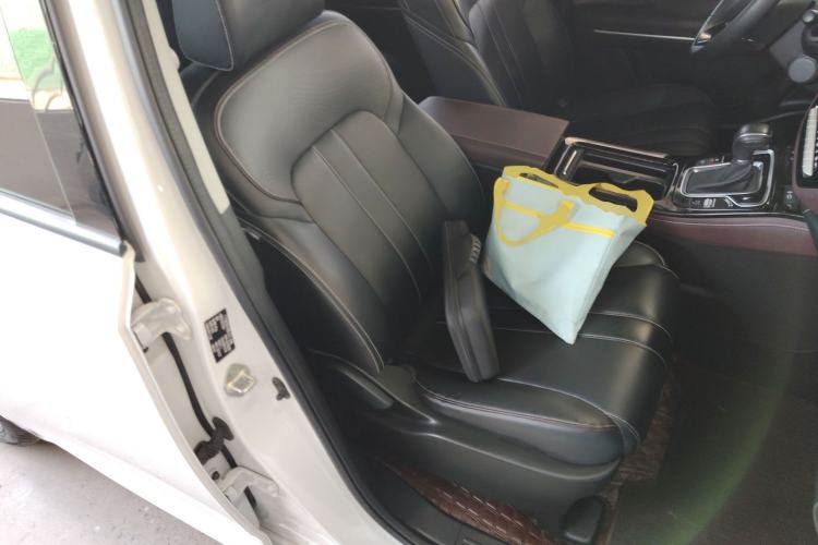 Used GAC Trumpchi M6 2023 PRO 270T DCT Luxury Edition
