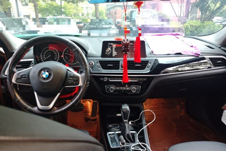 Used BMW 1 Series 2017 118i Design Package Model Center Console