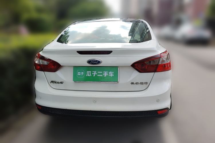 Used Ford Focus 2012 Sedan 1.6L Automatic Fashion Edition
