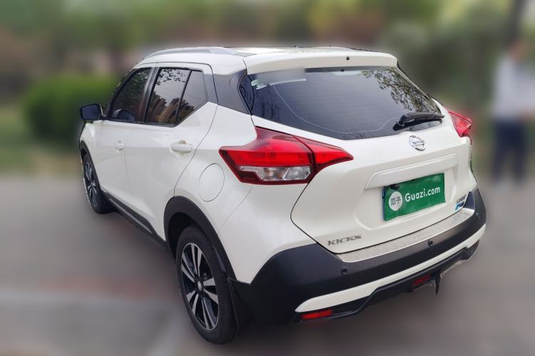 Used Nissan Kicks 2017 1.5L CVT Cool Enjoy Edition Rear Left 45 Deg