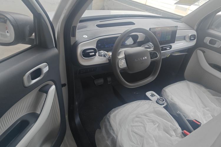 Used Livan Blue Balloon 2025 Model Dynamic Version Steering Wheel