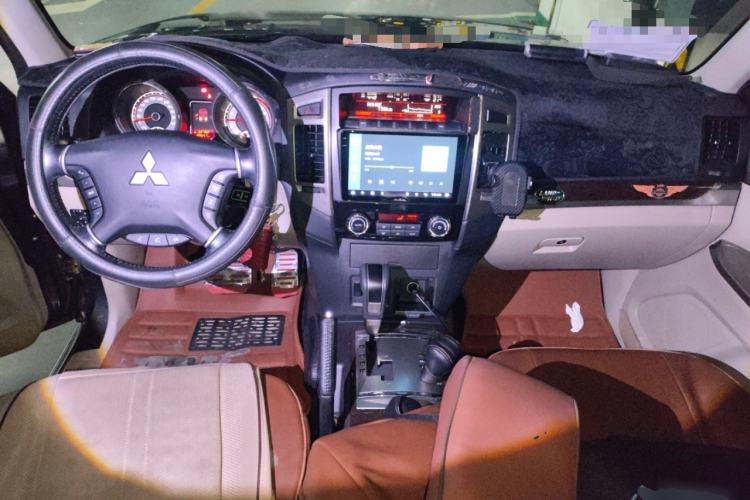 Used Mitsubishi Pajero 