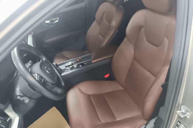 Used Volvo S60 2021 T4 Zhiyi Luxury Edition
