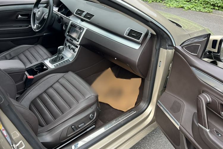 Used Volkswagen FAW-Volkswagen CC 2015 2.0 TSI Ultimate Model