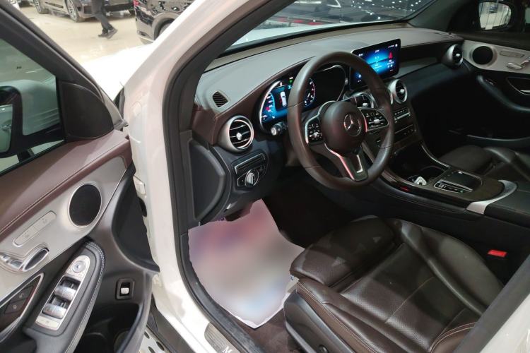 Used Mercedes-Benz GLC 2022 GLC 260 L 4MATIC Dynamic Edition Driver Seat