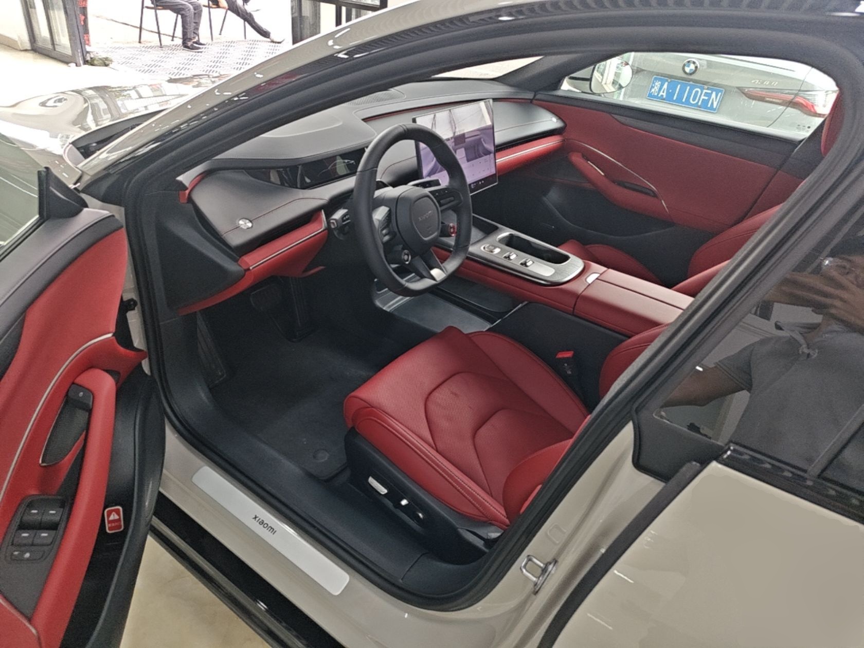 Xiaomi Auto SU7 2024 Rear-Drive Ultra-Long Range Advanced Pro-Level Intelligent Driving Version — снимка 18