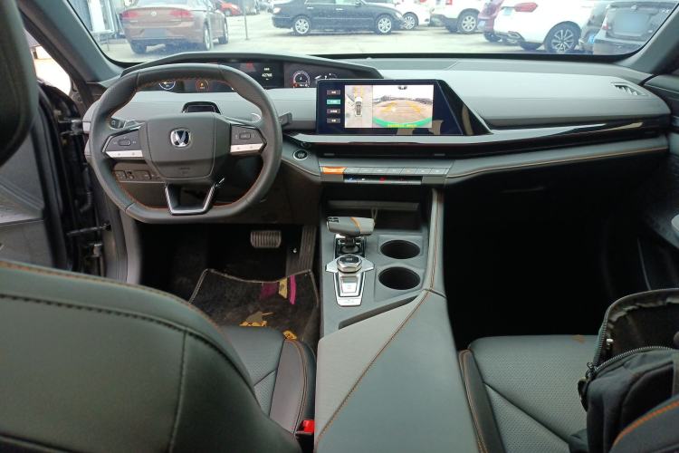 Used Changan UNI-V 2022 1.5T Prestige Version