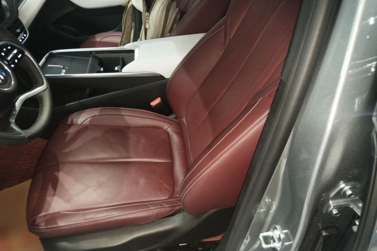 Used Buick LaCrosse 2023 28T Prestige Edition Left Front Seat