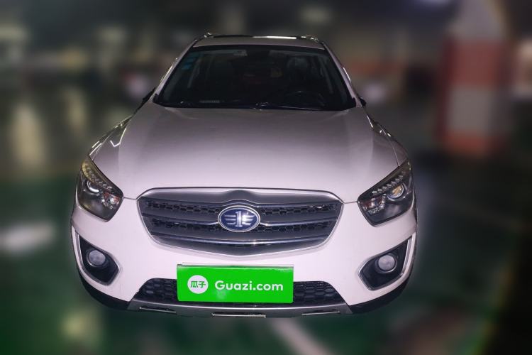 Used Bestune X80 2015 2.0L automatic comfort version
